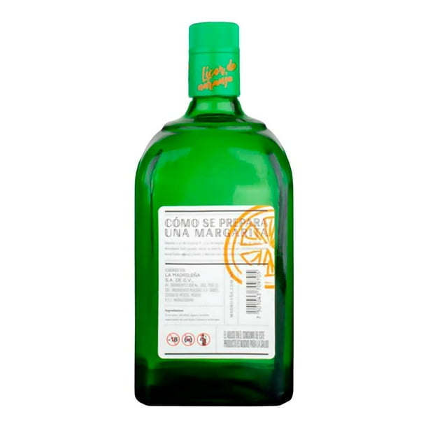 Una botella de Controy, un licor de naranja mexicano cree que se han  utilizado para hacer la primera Margarita. Tiene una dotación de 40% ABV  Fotografía de stock - Alamy