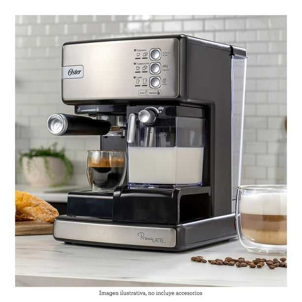 Cafetera espresso automática en la cocina diseño retro de moda