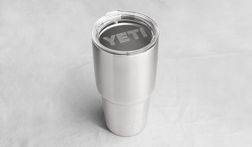 TERMO YETI RAMBLER 30 oz MARINO — Innstintus