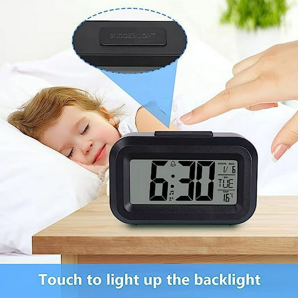 RV (Negro) Reloj despertador digital con pilas, reloj despertador digital  LED, pantalla grande con reloj de fecha y temperatura para oficina en casa  oso de fresa Electrónica