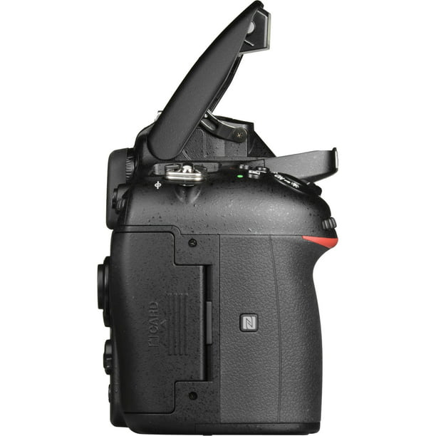 Cámara Nikon D5600 DSLR con paquete básico de lentes de 18-55 mm - (Modelo  internacional) Nikon 1576