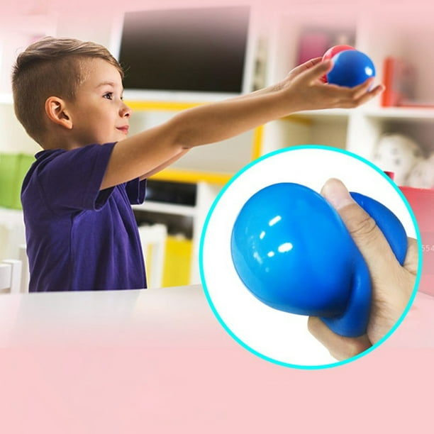 pelota luminosa fluorescente es el juguete más divertido para niños