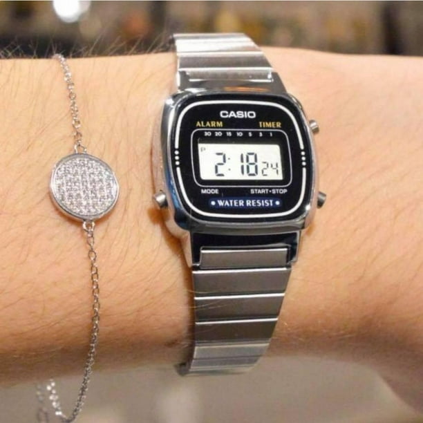 Reloj digital clásico mujer Casio LA670WA-7 plateado resistente al