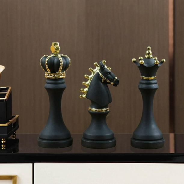 Figura decorativa de madera Reina ajedrez – Estudio Luz Madera
