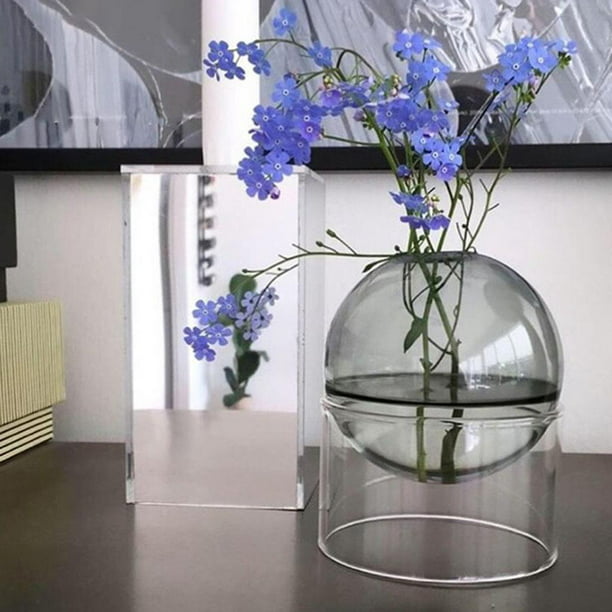 25 ideas perfectas para colocar flores en un jarrón de cristal