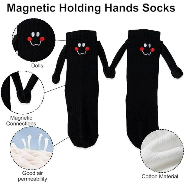 4 pares de calcetines magnéticos para parejas tomados de la mano