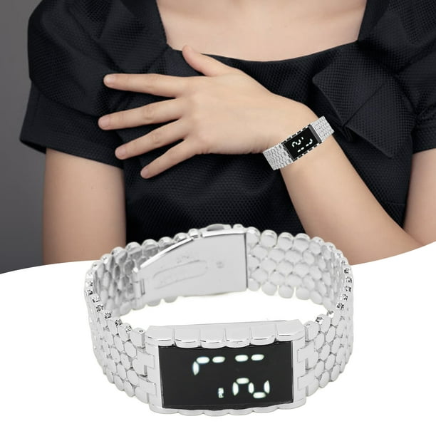  Casio Reloj digital para mujer con pulsera de metal LA-670WA-4,  Plateado/Plateado, Pulsera : Ropa, Zapatos y Joyería