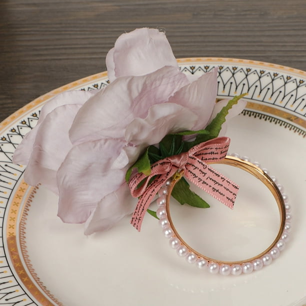 Juego de individuales blancos con bordados de flor rosa, servilleteros,  botanero triple, vaso morado y copa 🤍
