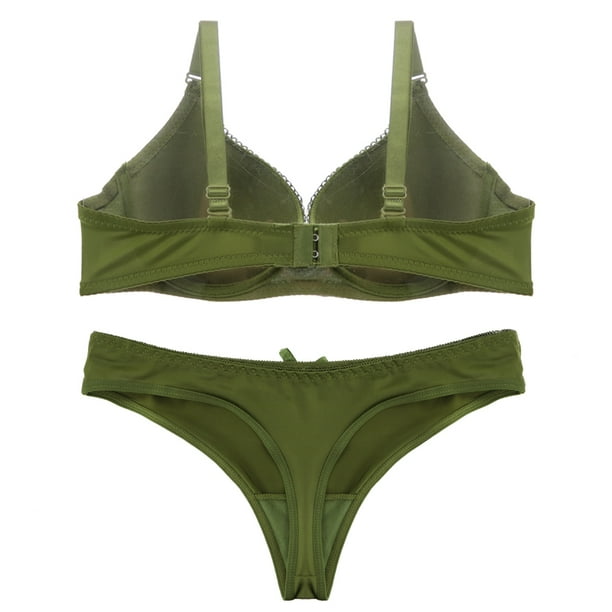 Conjunto de brasiere liso con tanga a juego. Carnival C23512-63512