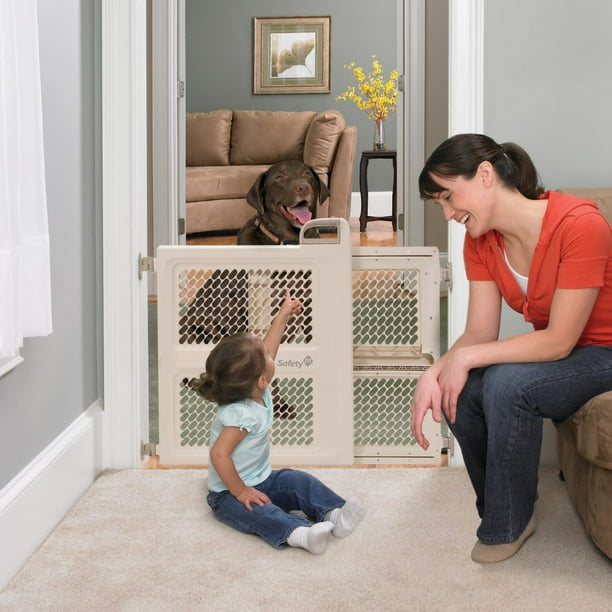 Puerta de seguridad para mascotas y bebés, Puerta de seguridad para  mascotas y bebés. ✓ Fácil montaje sin dañar la pared. No es necesario  perforar agujeros. ✓ Apertura y cierre bidireccional.