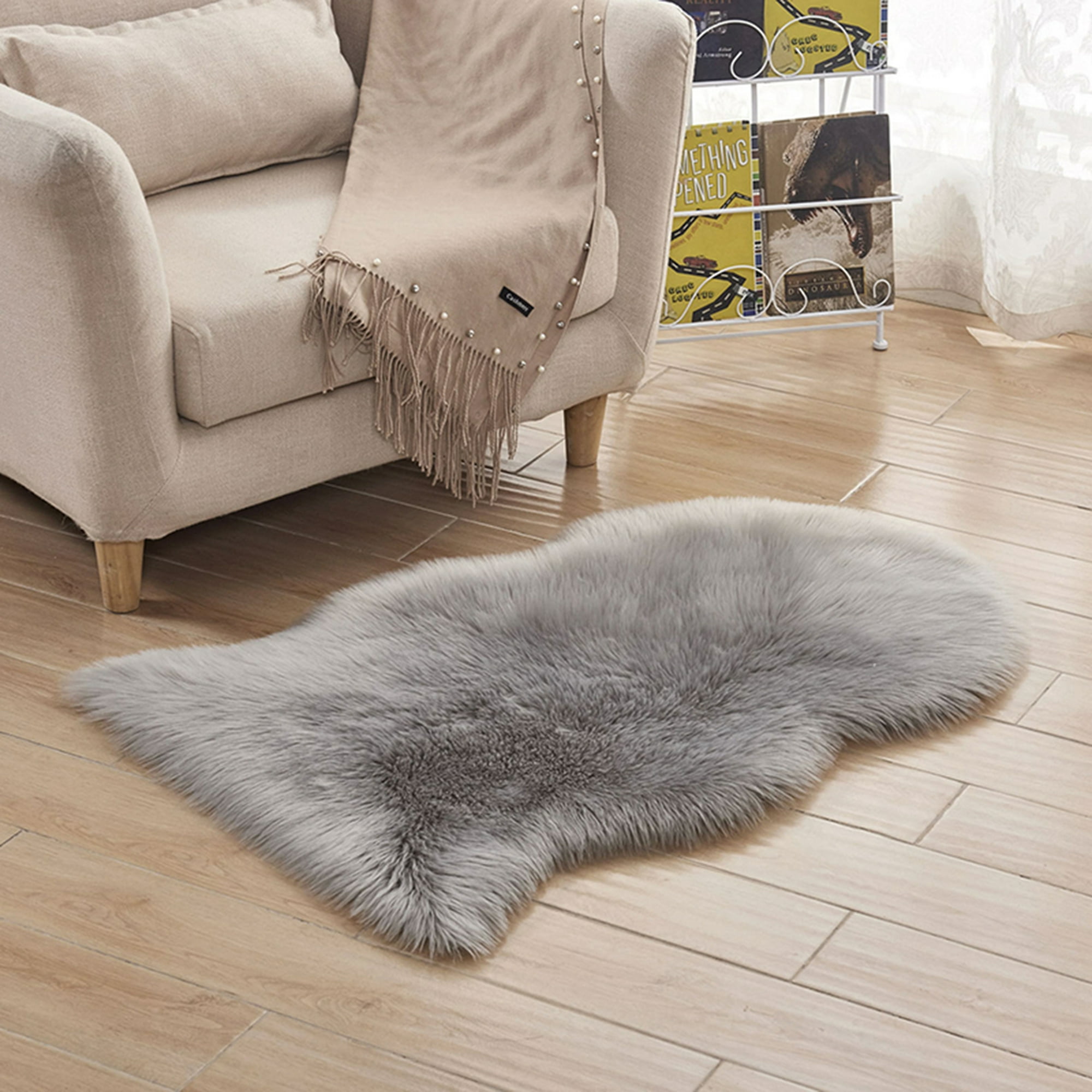 Alfombra peluda de piel de oveja sintética con agarres para alfombra, 2 x 3  pies, alfombras pequeñas blancas peludas, alfombras para habitaciones