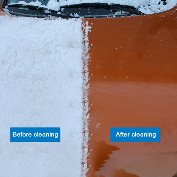 Limpiar la ventana trasera del coche de nieve con un raspador de