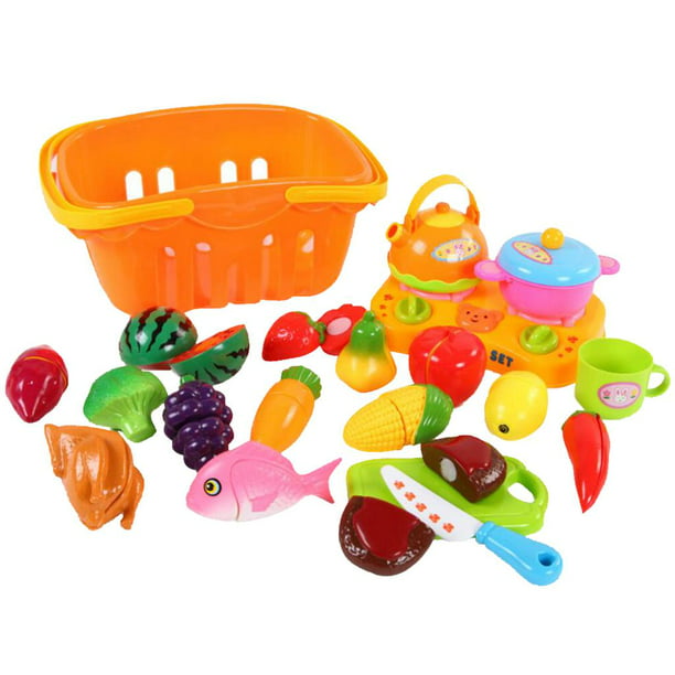 Conjunto de colección de frutas y verduras de plástico de juguete aislado  sobre fondo blanco. fruta de plástico para el juego. jugando en la tienda  de niños.