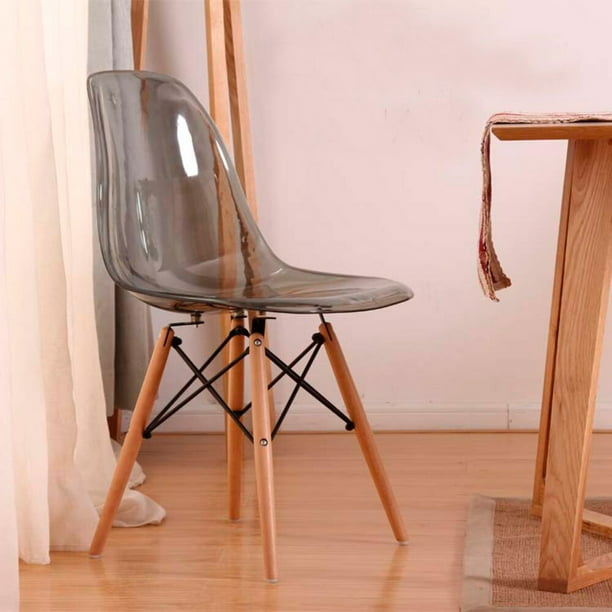 Muebles Rosan - Menos es más: sillas transparentes en decoración. Combinan  perfectamente con cualquier estilo decorativo, material y color, sorprenden  al primer vistazo y aligeran visualmente cualquier espacio. Más ideas y  combinaciones