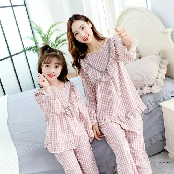 Pijama. ropa de noche textil para niños y padres, ropa de dormir