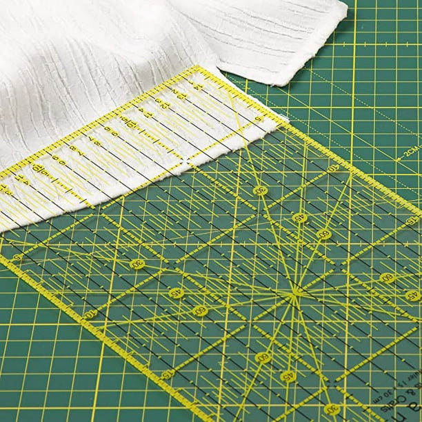 GZkedu 2 reglas de patchwork de acrílico, regla universal de costura, 15 x  15 cm/30 x 15 cm, doble color de rejilla transparente, regla para  manualidades para coser acolchar : : Hogar y cocina