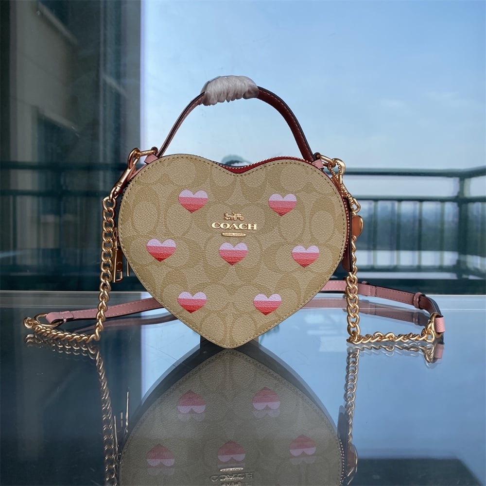 Coach Bolsa de Corazón: The Ultimate Guide to Style and Functionality