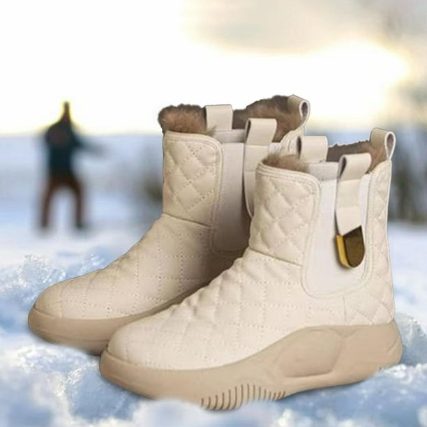 Botas de nieve profunda en nieve gruesa en invierno frío zapatos