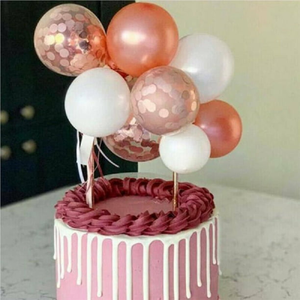 Con fondant por favor: Tarta de cumpleaños con globos y confetis