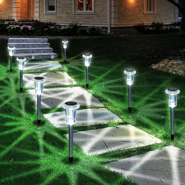 Consigue la mejor iluminación en tu jardín gracias a estos 4 focos solares  para exterior