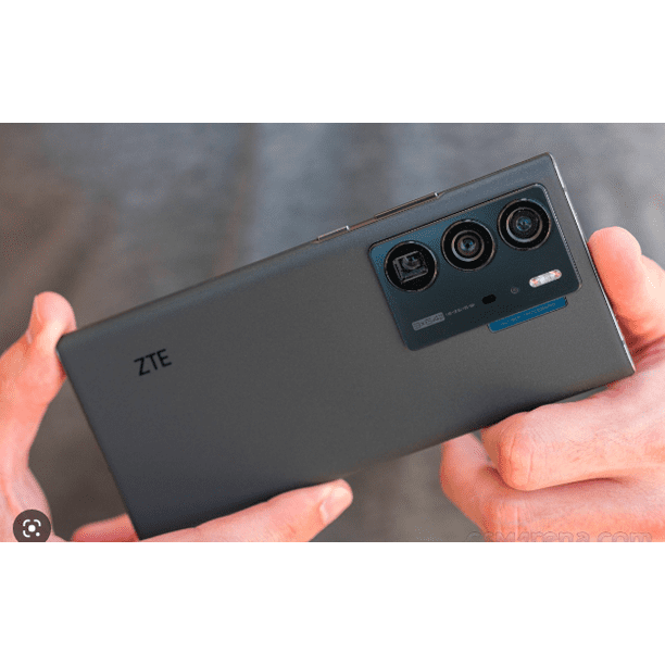 Smartphone ZTE Axon 40 Ultra 5G en color Negro