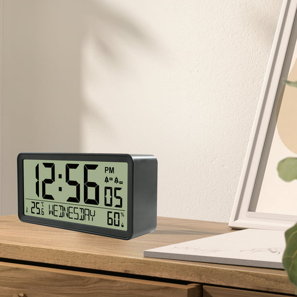Pequeño reloj despertador digital de viaje con pilas, reloj despertador  portátil LCD de pantalla grande con retroiluminación, reloj de escritorio  de