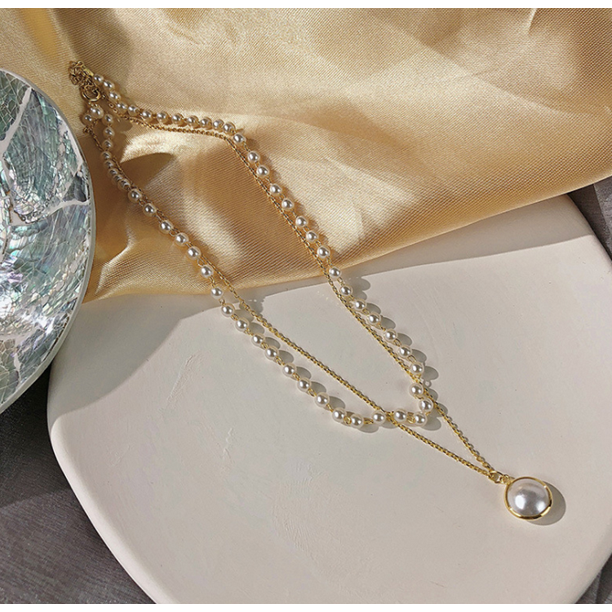 De La Vitch Accesorios - Combinar perlas con algo de color está muy de  moda, te dejo por aquí esta combinación. #collares #perlas #Fucsia #dlv