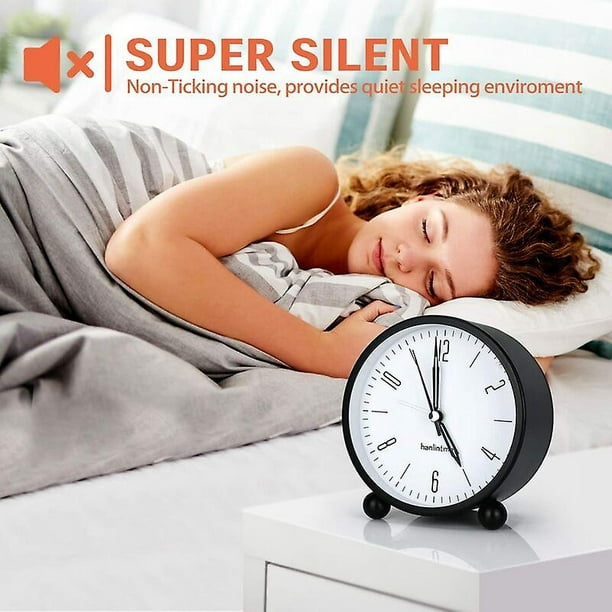 Pequeño despertador silencioso con luz nocturna, funciona con pilas, diseño  sencillo para dormitorio, mesita de noche y escritorio.